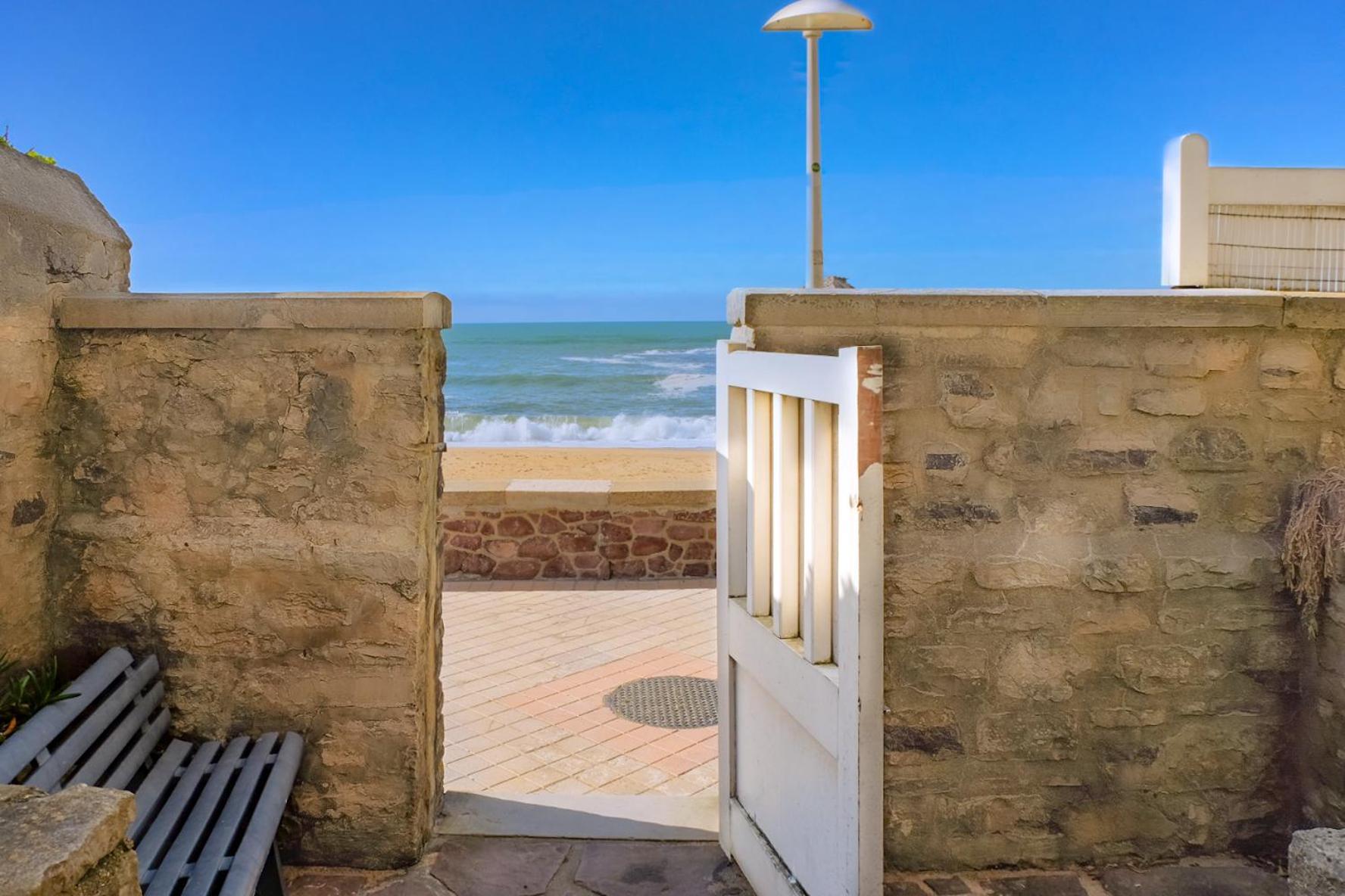 Magnifique Appartement Avec Terrasse, Parking Et Vue Sur L'Ocean Pour 5 Biarriz Exterior foto
